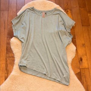 Indyeva Ester t-shirt, sage green, medium